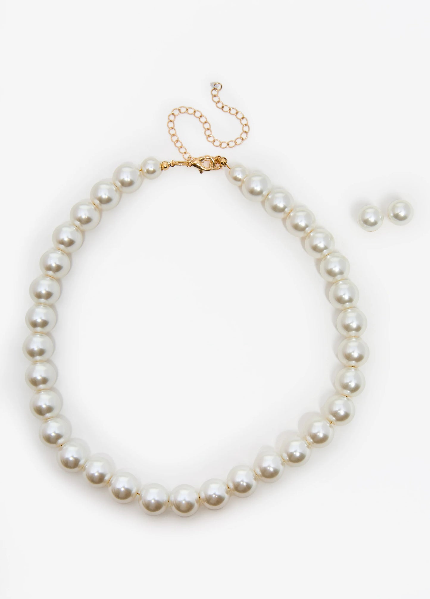 Faux Pearl Necklace Set