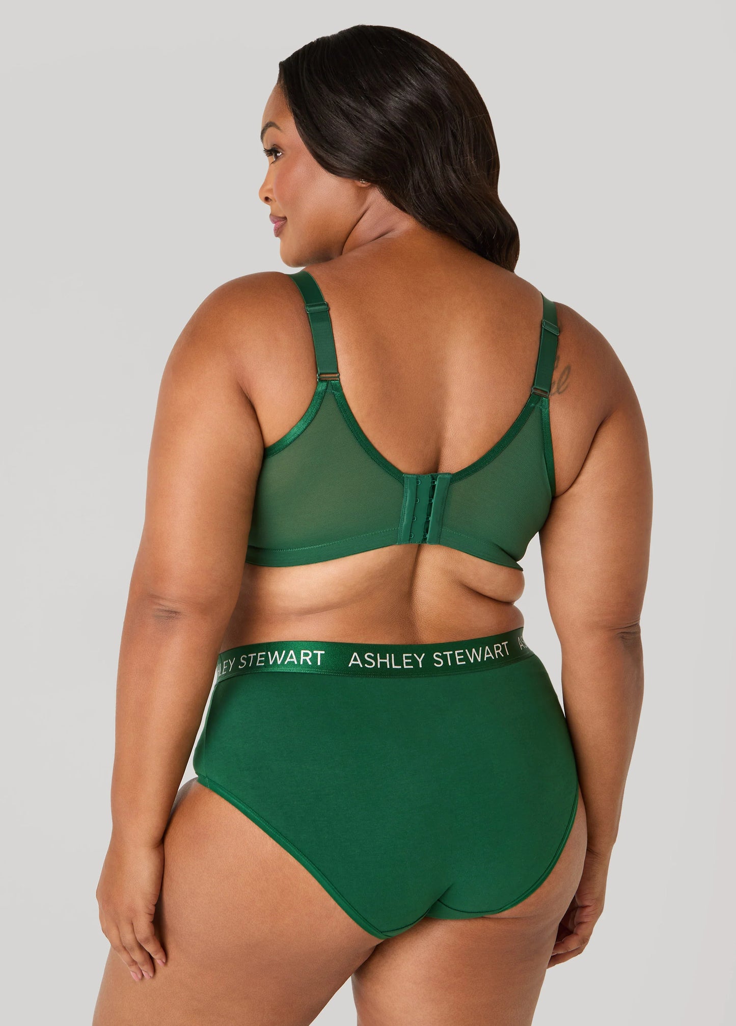 Mesh Paneled Lace Underwire Bra