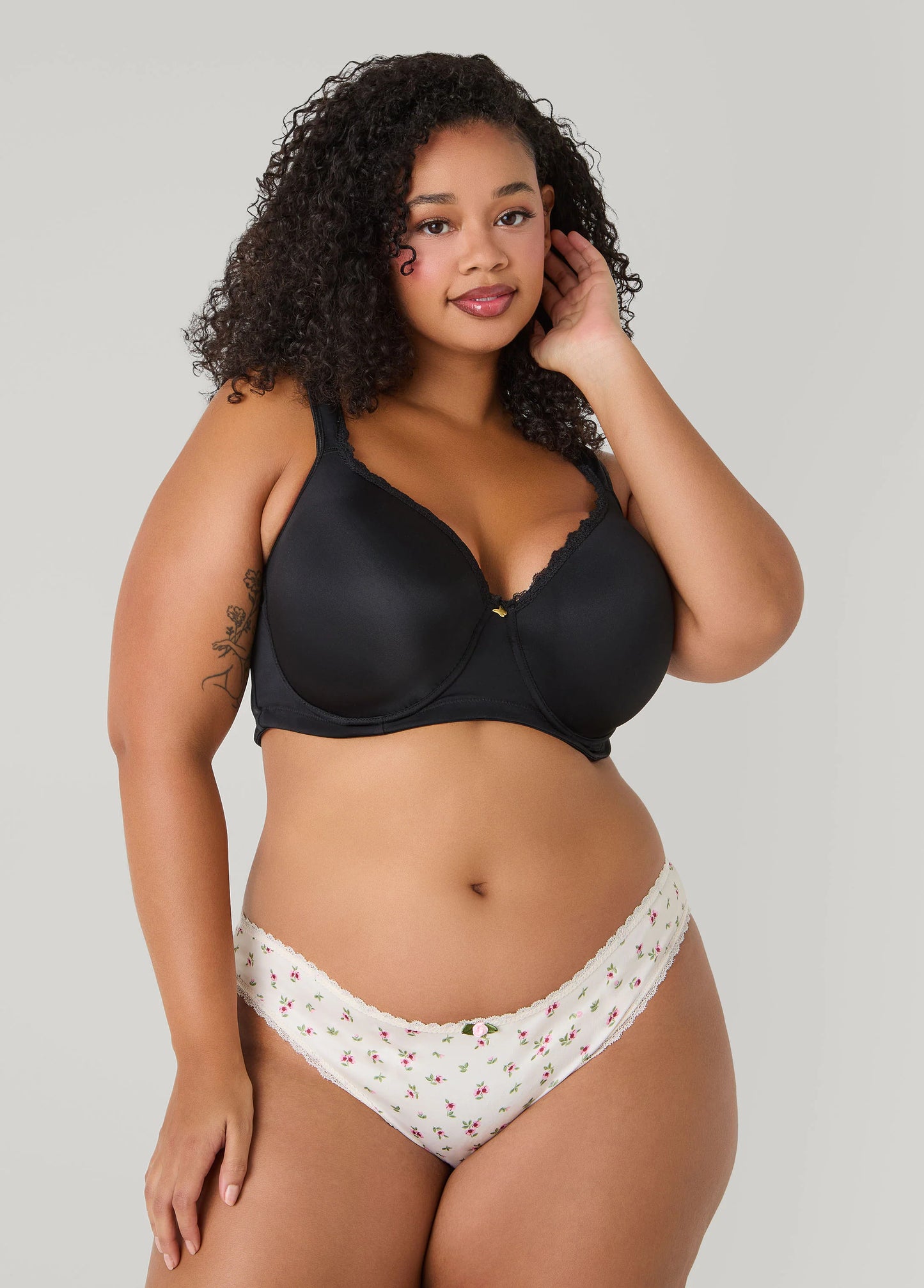 3 Pack Lace Trimmed Bikini Panties