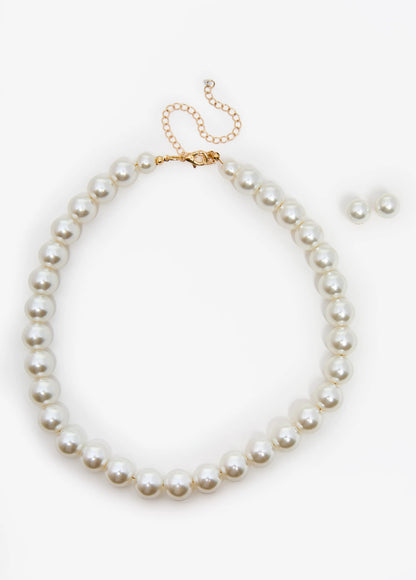Faux Pearl Necklace Set